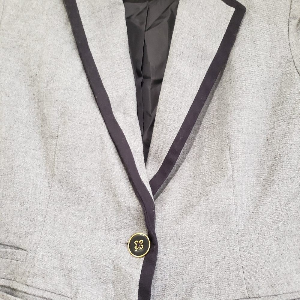 Merona form fitting Blazer One Button pockets in front Wool Blend Gray Size 6 - Picture 5 of 8